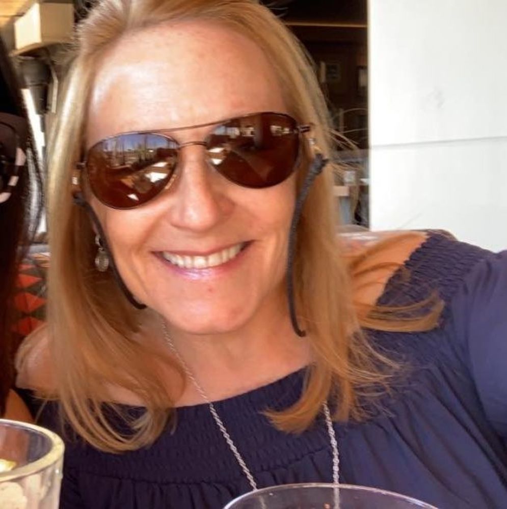 Meet your Posher, Debbie